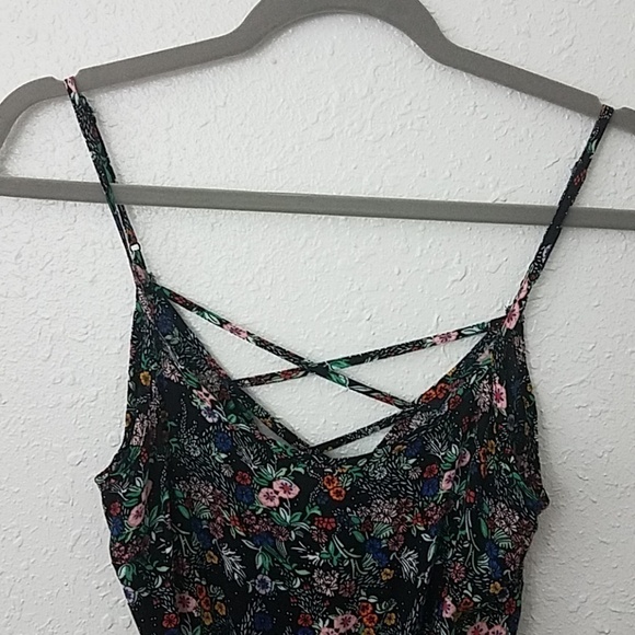 𝅺DIVIDED H&M Strappy floral Romper sz 2 - Picture 2 of 7